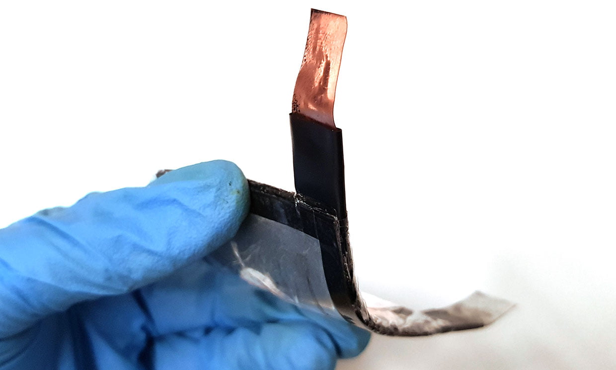 Glass Battery Improves Over Time